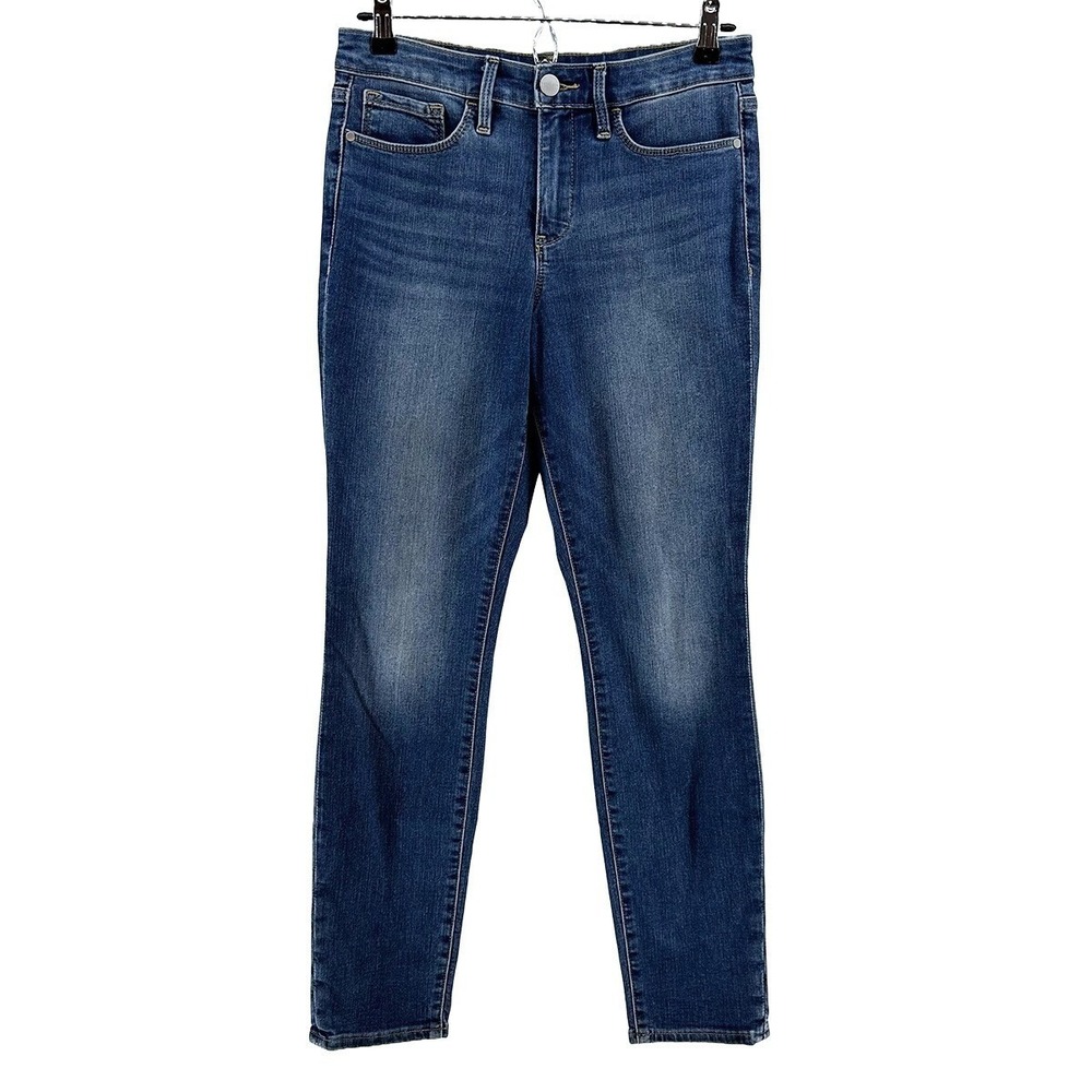 ATHLETA Sculptek Straight Leg / Skinny Jeans •‎ size 28 • medium wash blue
